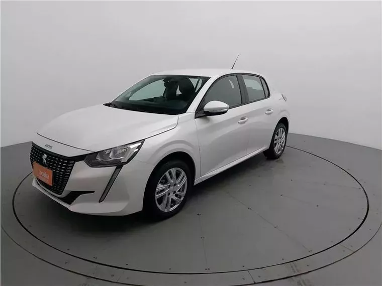 Peugeot 208 Branco 13