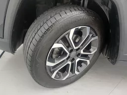Jeep Commander