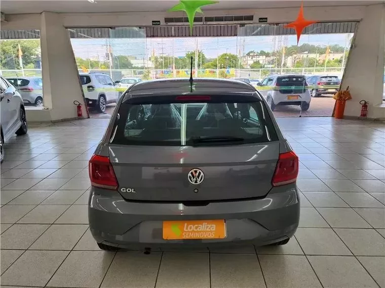 Volkswagen Gol Cinza 3