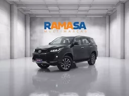 Toyota Hilux SW4