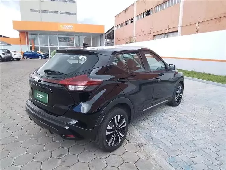 Nissan Kicks Preto 2