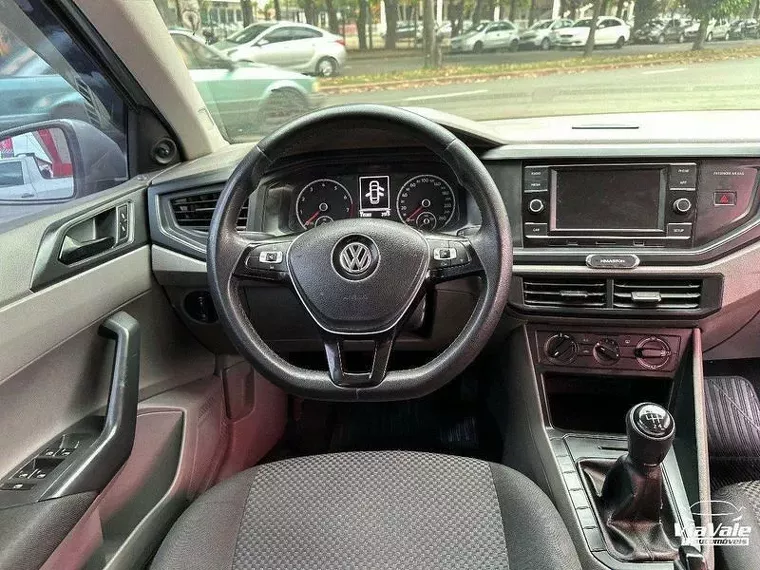 Volkswagen Virtus Prata 3