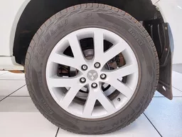 Mitsubishi Pajero TR4