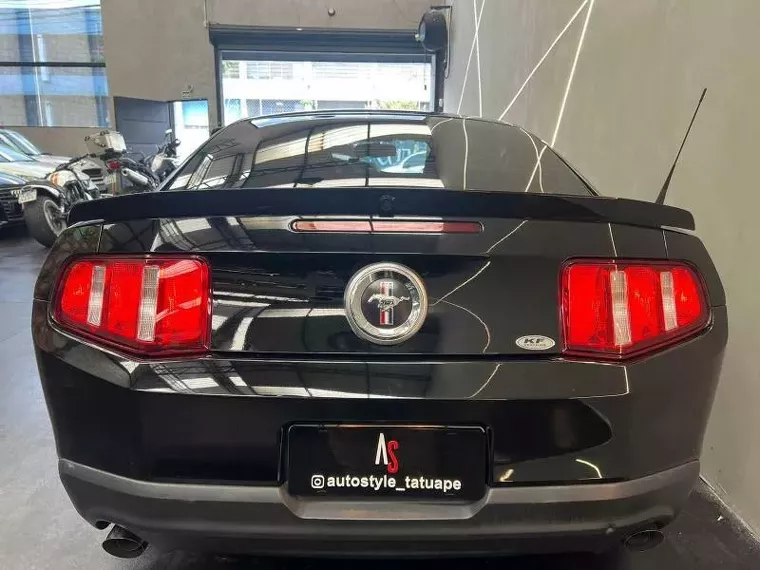 Ford Mustang Preto 3