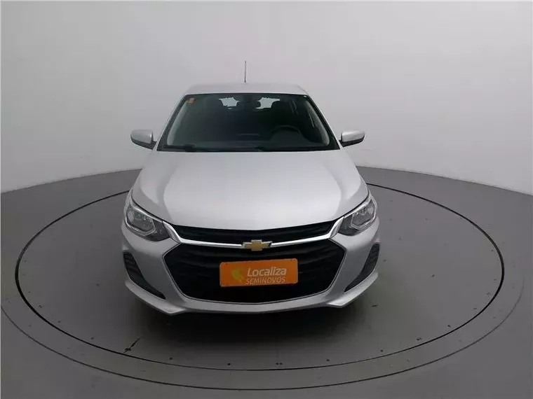 Chevrolet Onix Prata 10