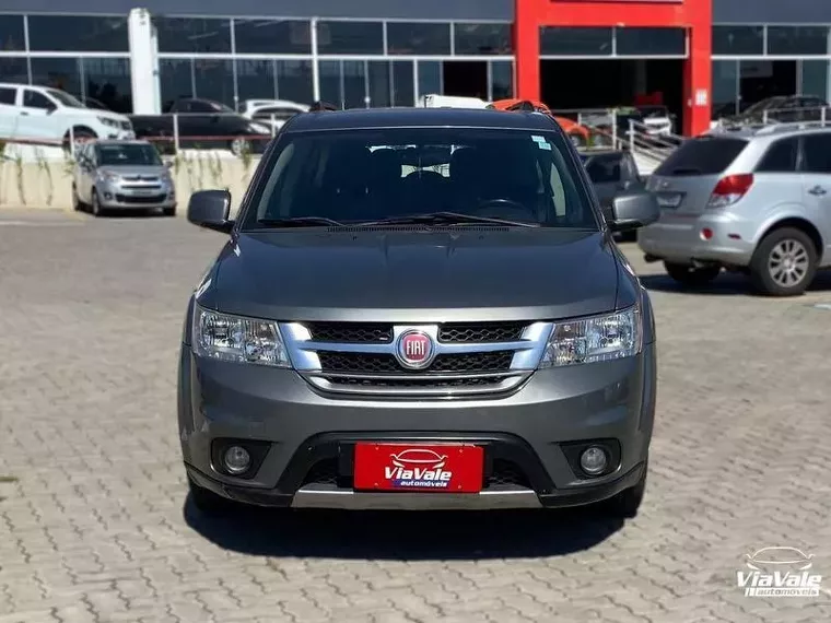 Fiat Freemont Cinza 10