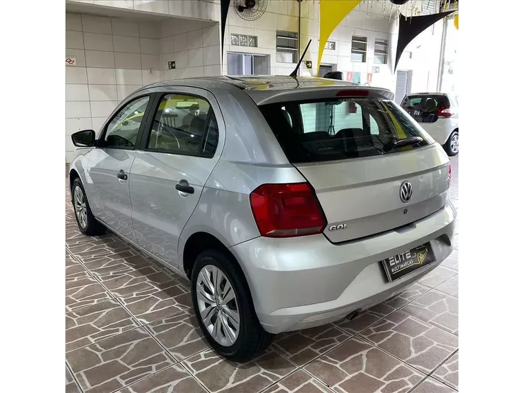 Volkswagen Gol Prata 2