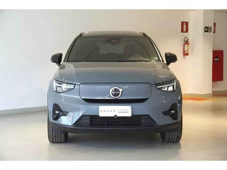 Volvo XC40 Cinza 2