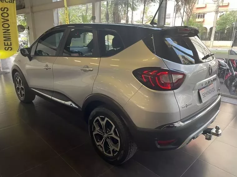 Renault Captur Prata 10