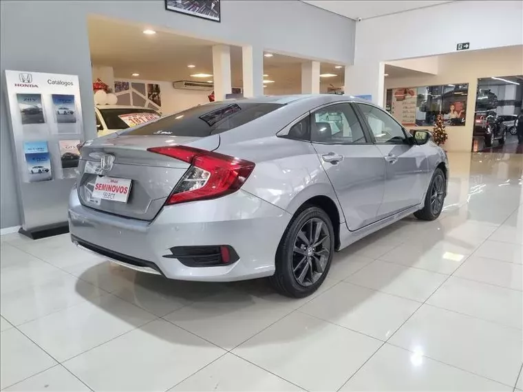 Honda Civic Prata 11