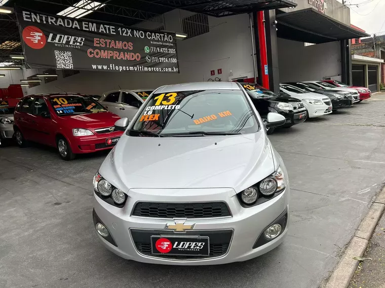 Chevrolet Sonic Prata 1