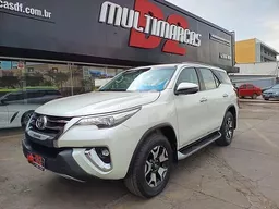 Toyota Hilux SW4