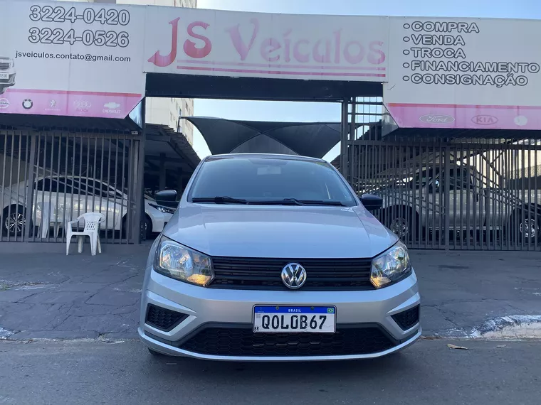 Volkswagen Gol Prata 1