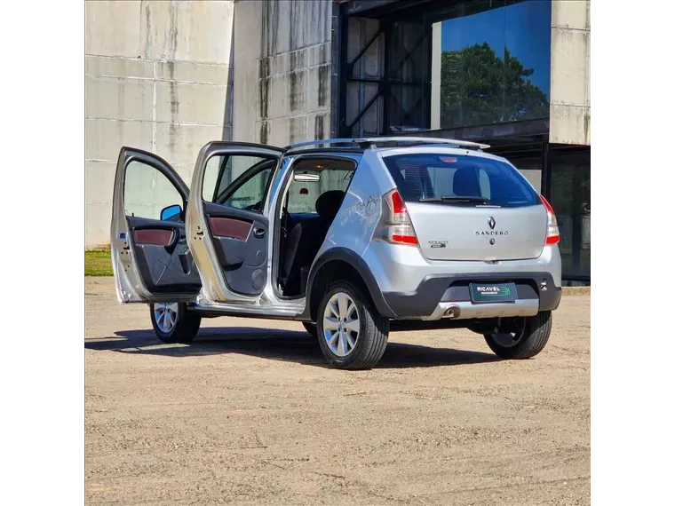 Renault Sandero Prata 4