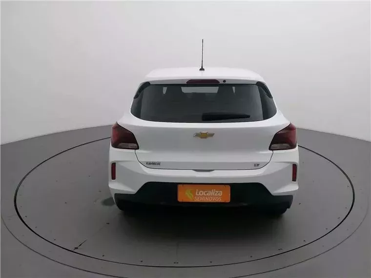 Chevrolet Onix Branco 8