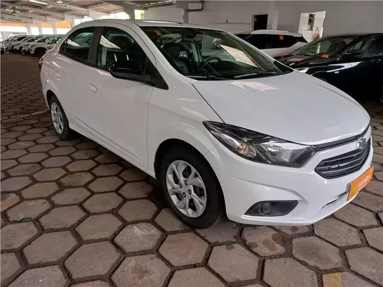 Chevrolet Onix Branco 7