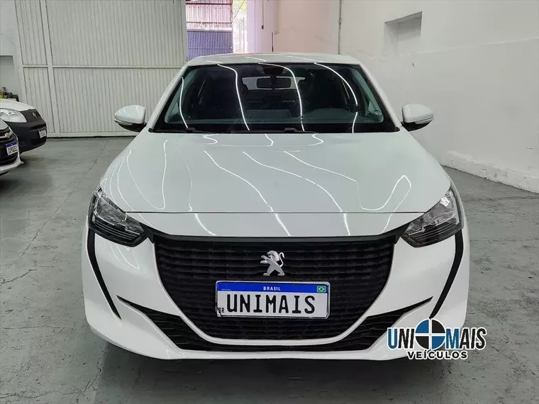 Peugeot 208 Branco 12