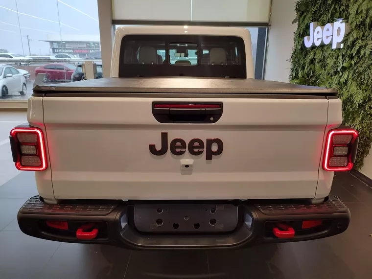 Jeep Gladiator Branco 4