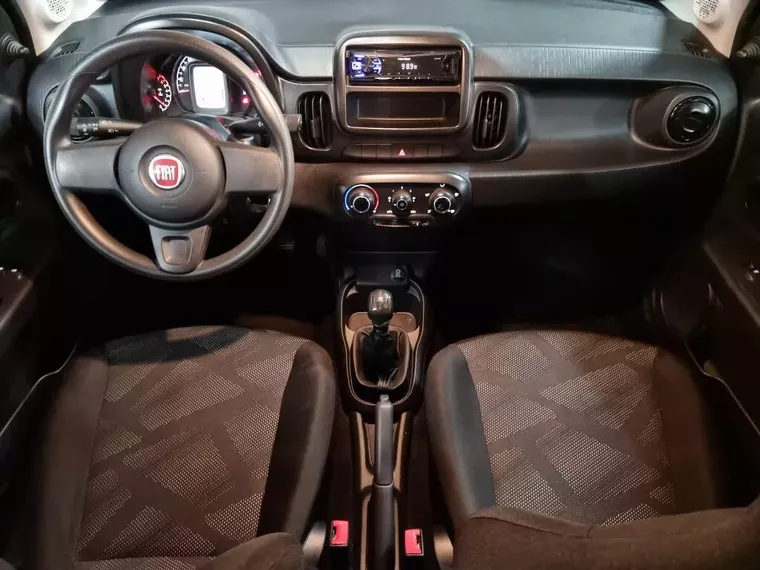 Fiat Mobi Preto 9