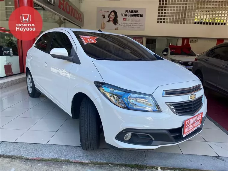 Chevrolet Onix Branco 7