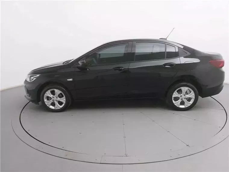 Chevrolet Onix Preto 20