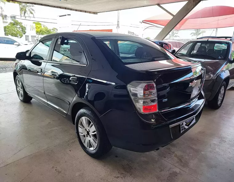 Chevrolet Cobalt Preto 9