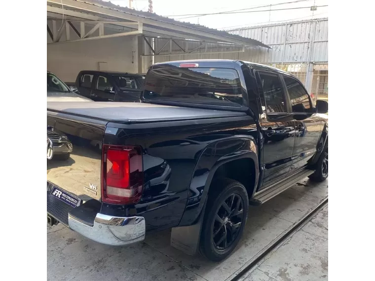 Volkswagen Amarok Preto 14