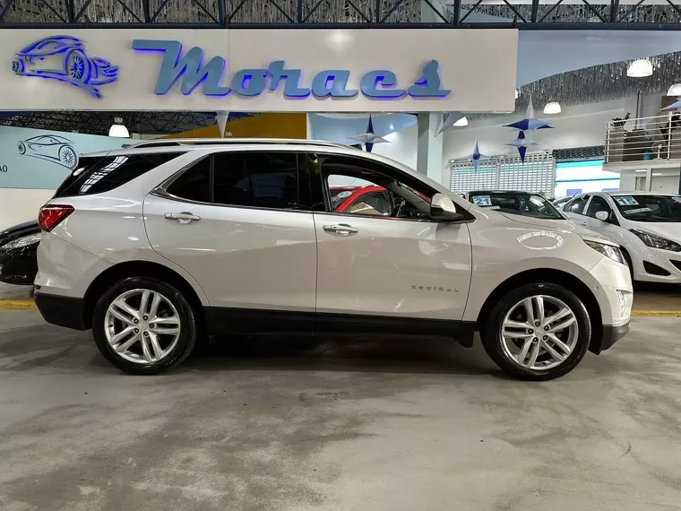 Chevrolet Equinox Prata 2