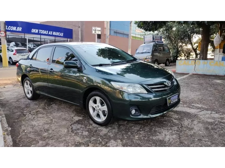 Toyota Corolla Verde 3