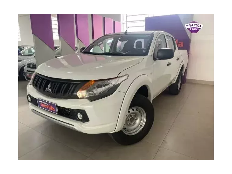 Mitsubishi L200 Branco 1