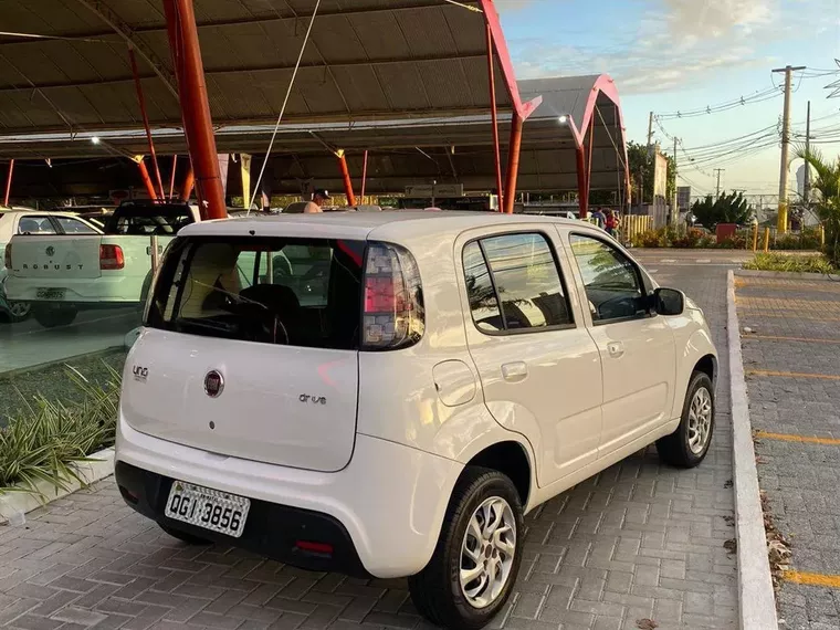 Fiat Uno Branco 1