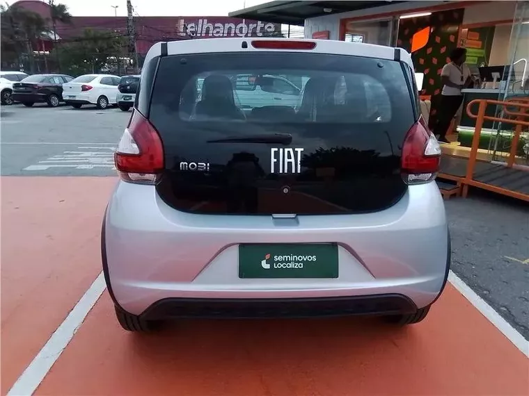 Fiat Mobi Prata 5