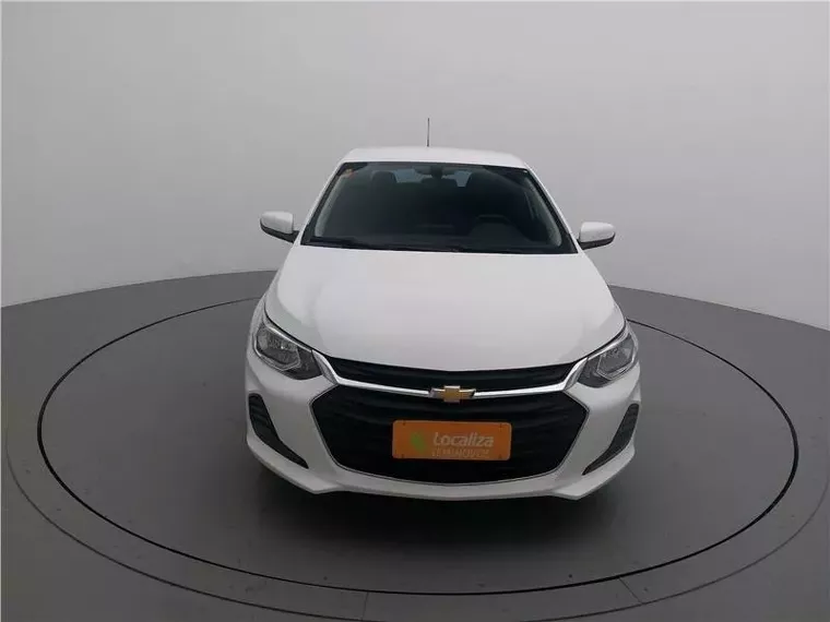 Chevrolet Onix Branco 3