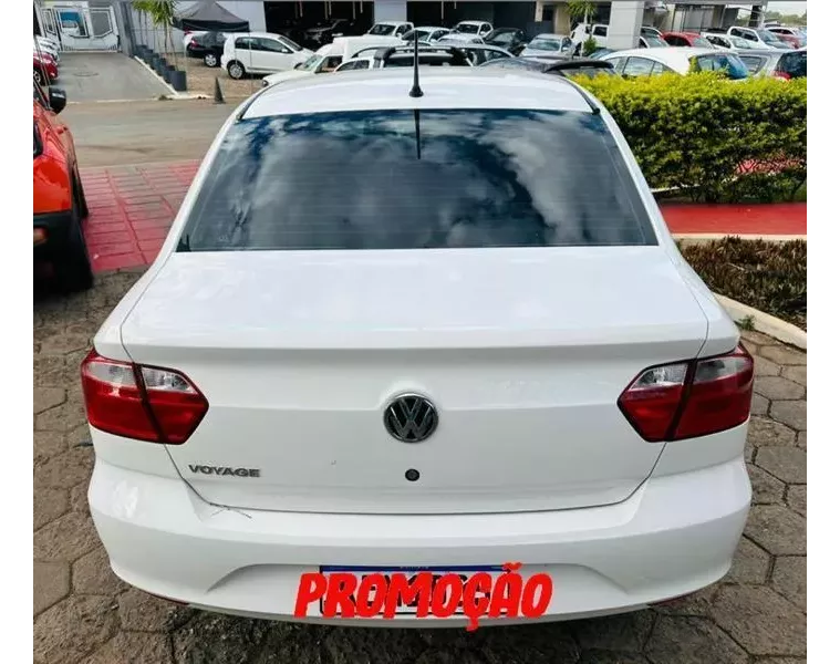 Volkswagen Voyage Branco 2