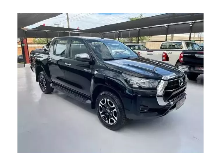 Toyota Hilux Preto 5