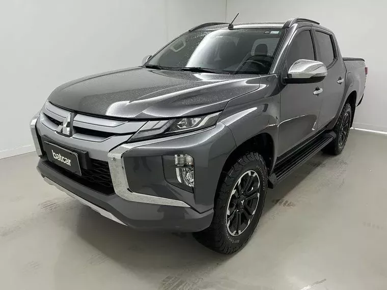 Mitsubishi L200 Triton Cinza 7