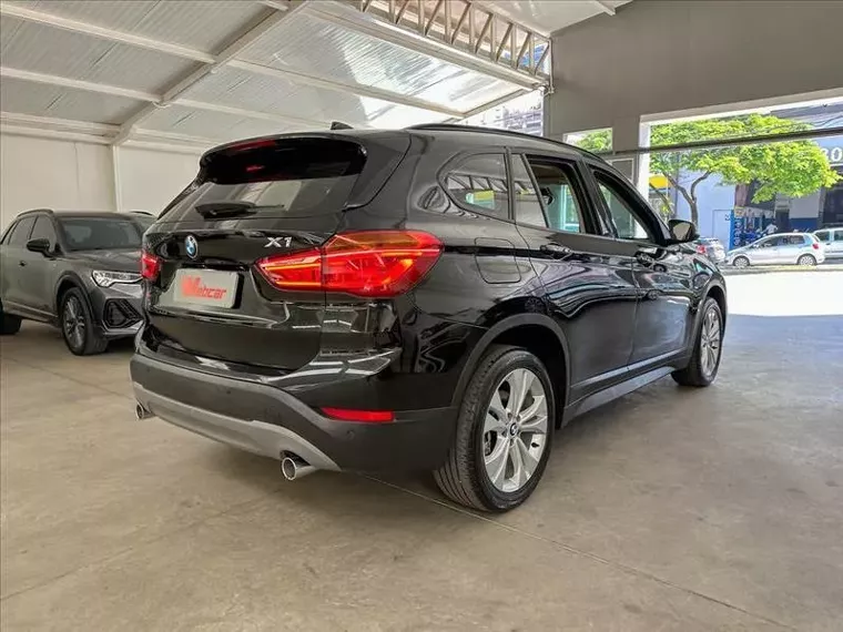 BMW X1 Preto 6