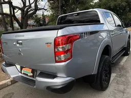 Mitsubishi L200 Triton