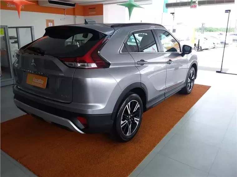 Mitsubishi Eclipse Cross Prata 3