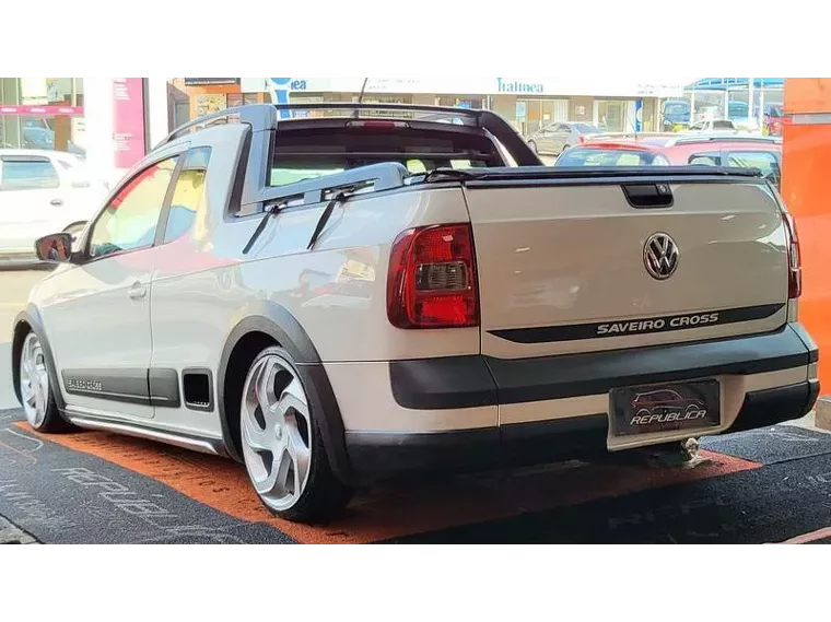 Volkswagen Saveiro Branco 3