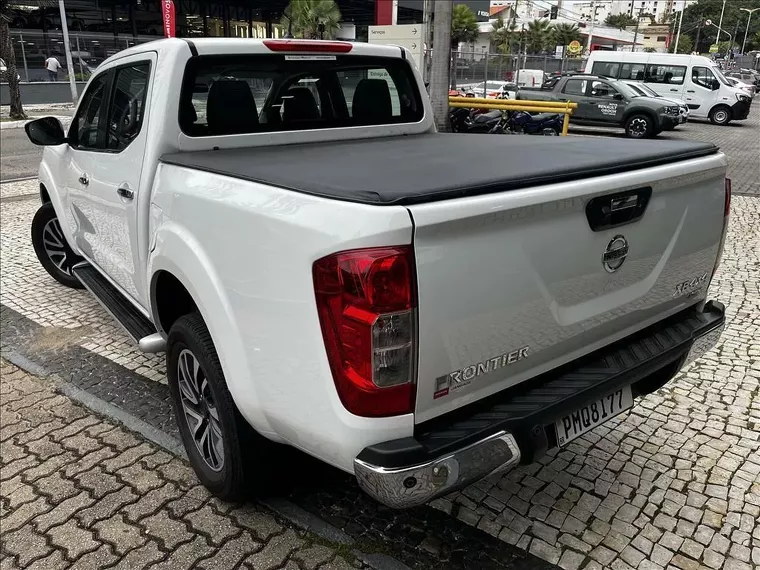 Nissan Frontier Branco 9