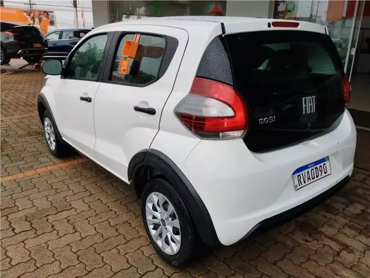 Fiat Mobi Branco 3