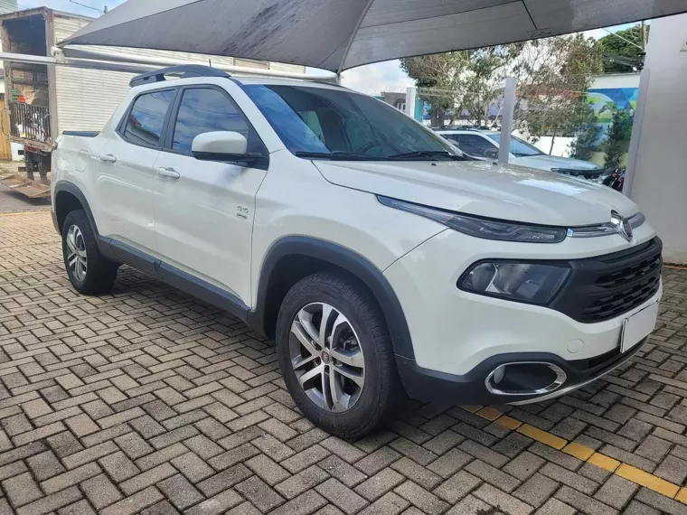 Fiat Toro Branco 3