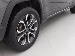 Jeep Commander