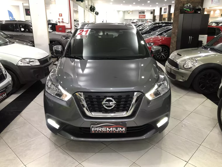 Nissan Kicks Cinza 1