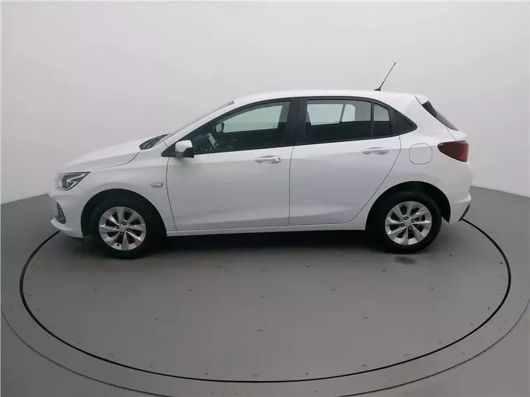 Chevrolet Onix Branco 12