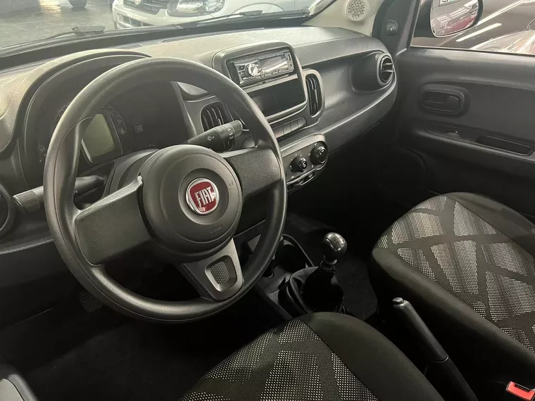 Fiat Mobi Cinza 7