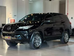 Toyota Hilux SW4