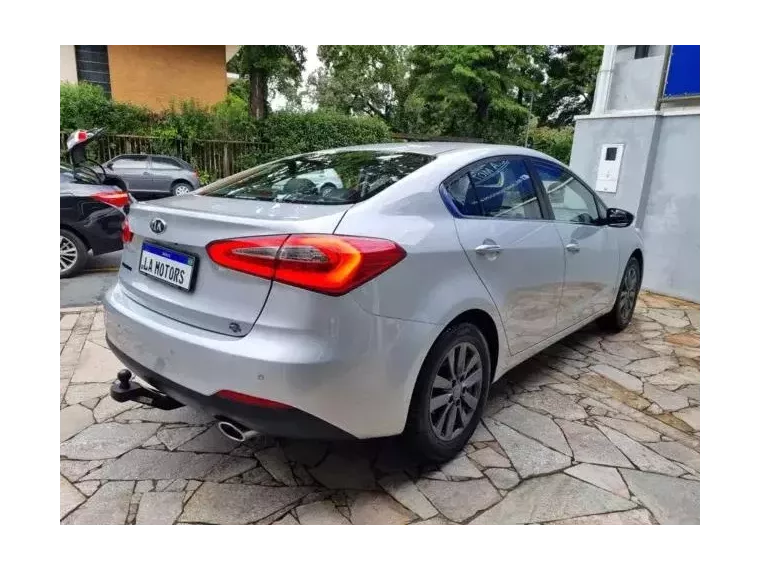 KIA Cerato Prata 5