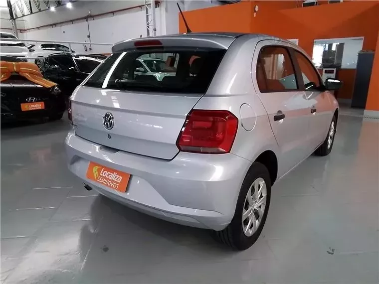 Volkswagen Gol Prata 6